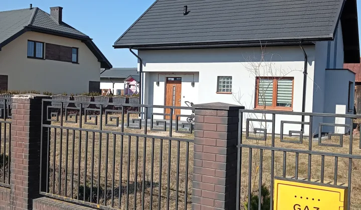 dom wolnostojący, 4 pokoje Stanisławów, ul. Polna