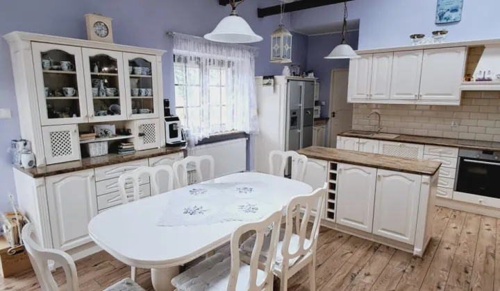 dom wolnostojący, 6 pokoi Wolica