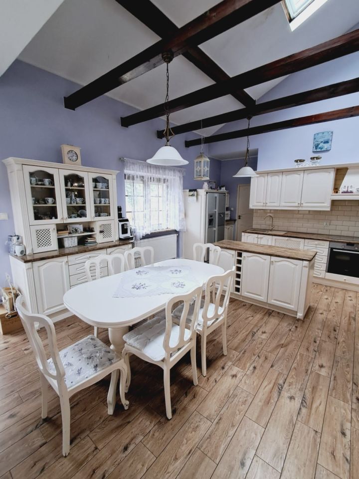 dom wolnostojący, 6 pokoi Wolica