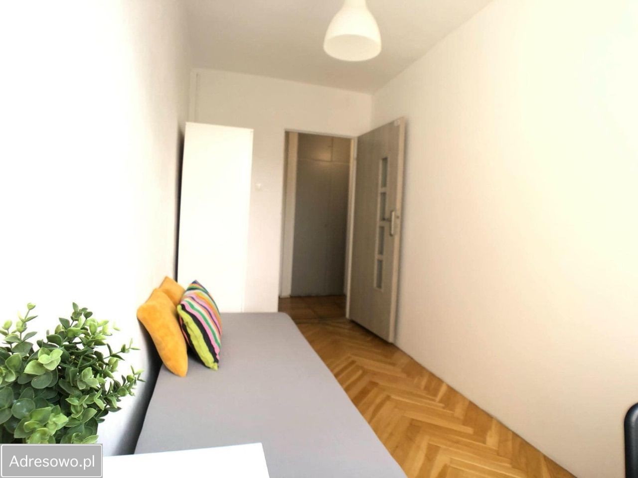 Pokój Warszawa Wola, al. "Solidarności"