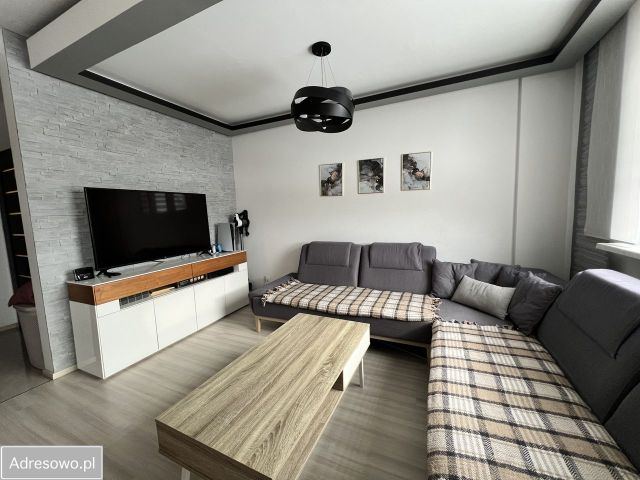 Mieszkanie 3-pokojowe Sosnowiec Sielec, ul. Aleksandra Janowskiego. Zdjęcie 1