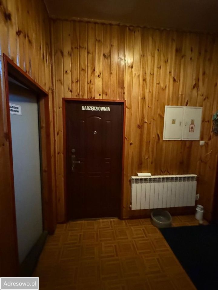 Hala/magazyn Popów. Zdjęcie 10