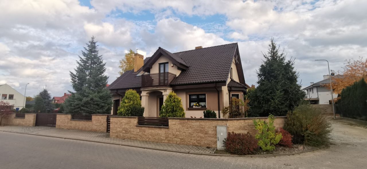 dom wolnostojący, 5 pokoi Skórzewo, ul. Sadowa