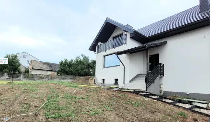 dom, 4 pokoje Oblęgór