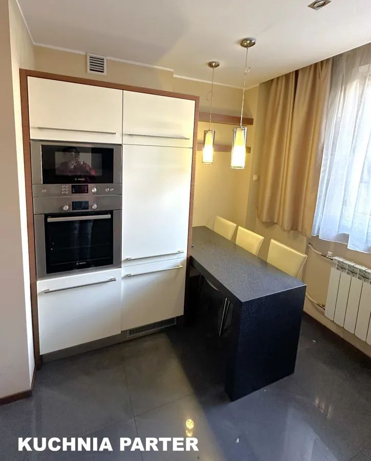 dom wolnostojący, 6 pokoi Piotrków Trybunalski Śródmieście, ul. Wiślana. Zdjęcie 2