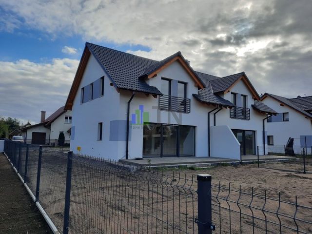 bliźniak, 5 pokoi Chrząstawa Wielka. Zdjęcie 3