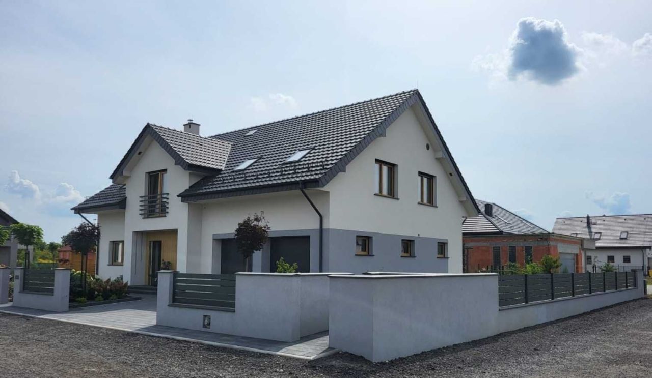 dom wolnostojący Biskupice. Zdjęcie 1