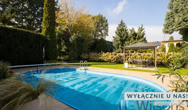 dom wolnostojący, 7 pokoi Warszawa Targówek, ul. Kolejarska