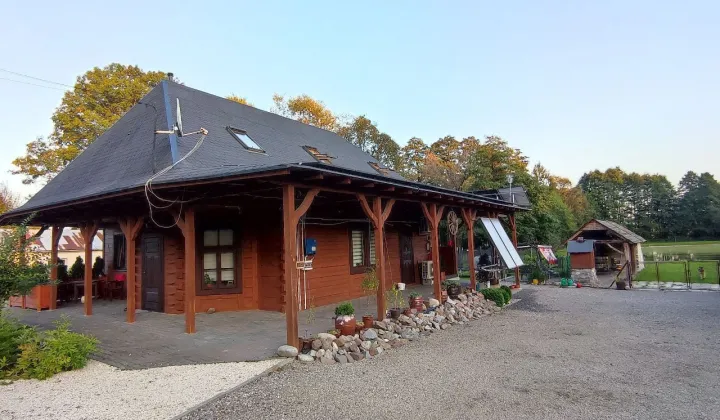 dom wolnostojący, 9 pokoi Szczebrzeszyn, ul. Wierzbowa