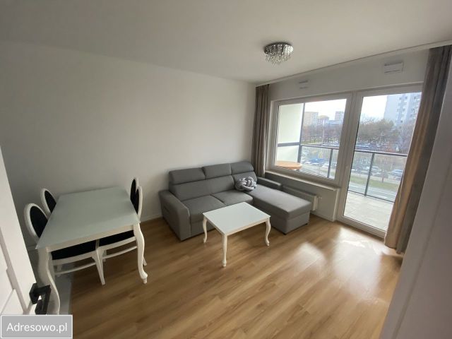 Mieszkanie 3-pokojowe Warszawa Gocław, ul. Władysława Umińskiego. Zdjęcie 1