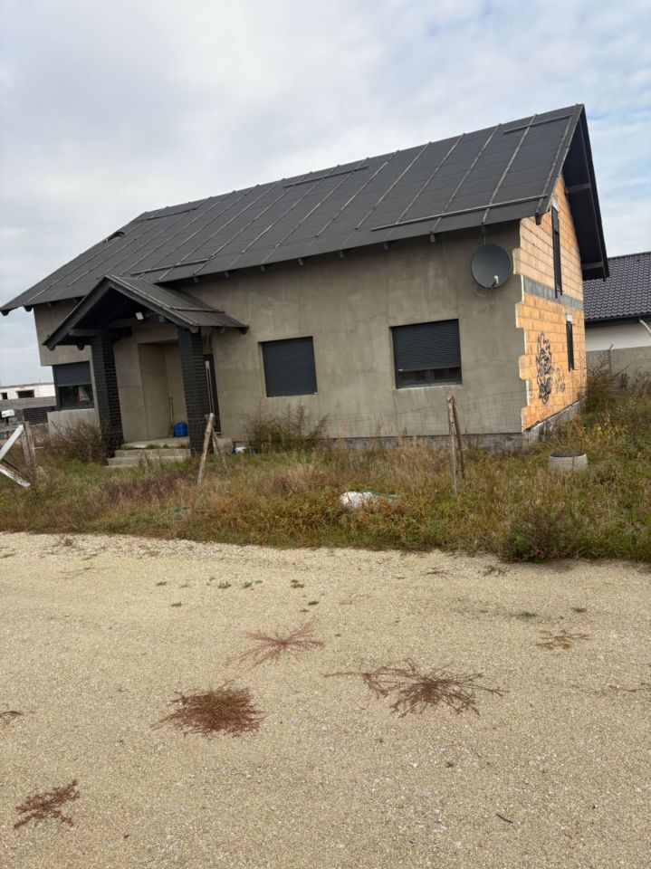 dom wolnostojący Nowe Oborzyska. Zdjęcie 2