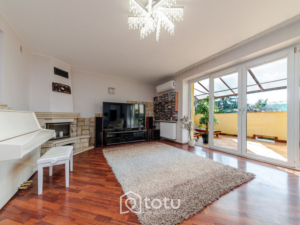 dom szeregowy, 6 pokoi Warszawa Ursus, ul. Ochocka. Zdjęcie 2