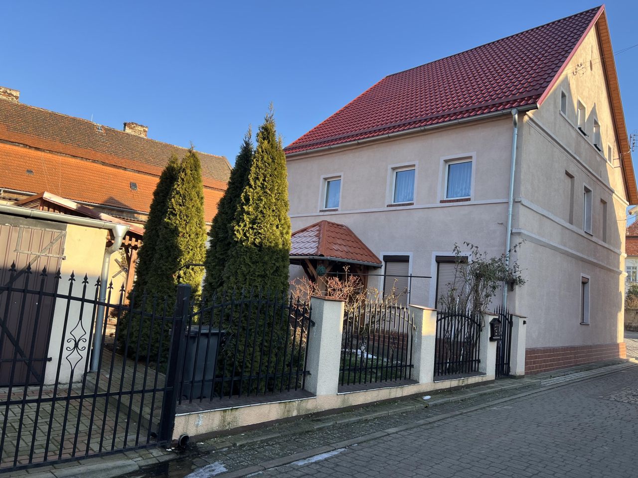 dom wolnostojący, 5 pokoi Czernina, Rynek. Zdjęcie 2