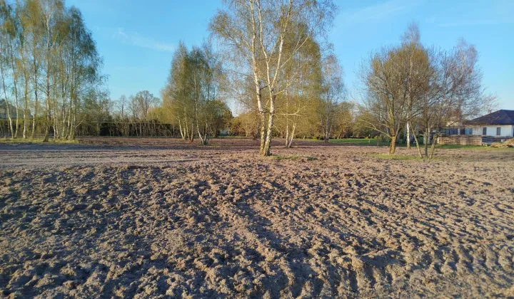 Działka budowlana Kiki