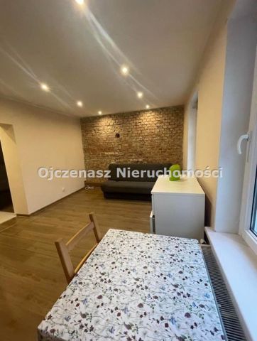 Mieszkanie 2-pokojowe Bydgoszcz Śródmieście. Zdjęcie 3