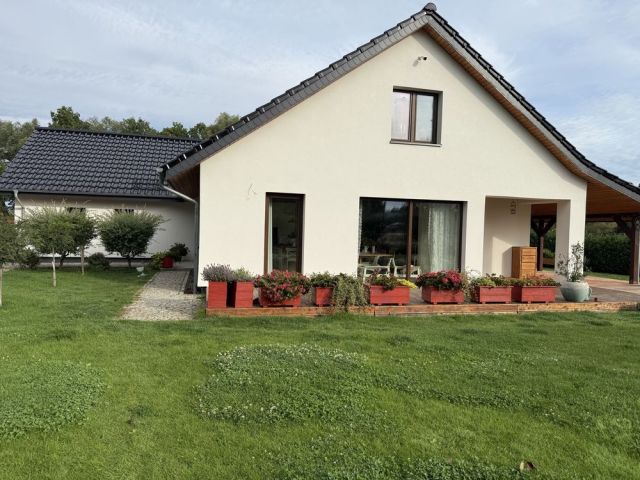 dom wolnostojący, 2 pokoje Stary Żagań. Zdjęcie 1