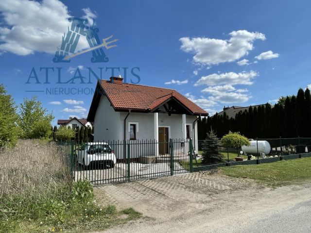 dom wolnostojący, 2 pokoje Czarnowo, ul. Kwiatowa. Zdjęcie 1