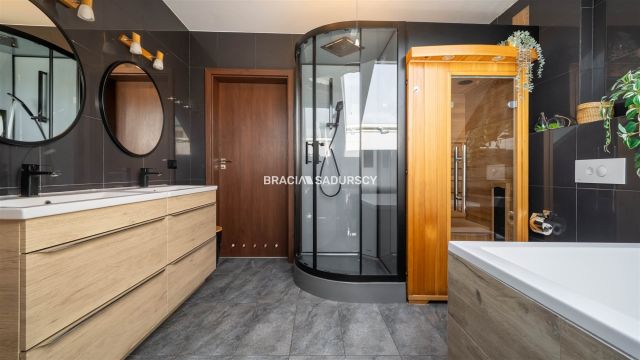 dom szeregowy, 6 pokoi Zabawa. Zdjęcie 11