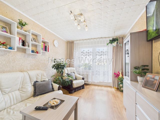 Mieszkanie 4-pokojowe Trzebień. Zdjęcie 1