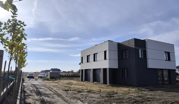 bliźniak, 4 pokoje Opacz Mała, ul. Parkowa