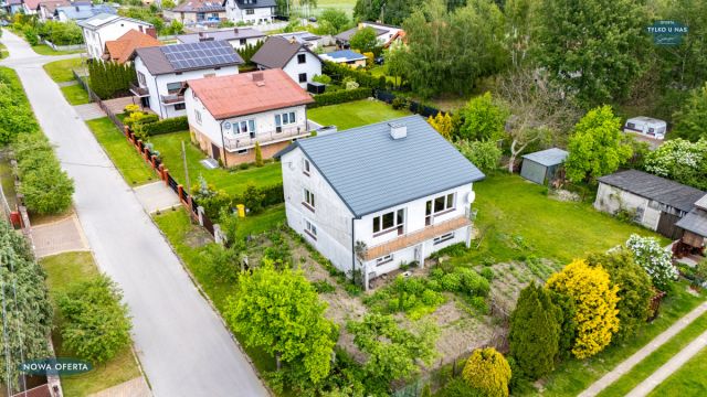 dom wolnostojący, 6 pokoi Szadkowice-Ogrodzim, ul. Wiśniowa. Zdjęcie 1