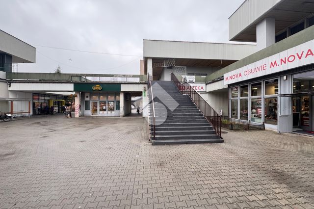 Lokal Kraków Podgórze Duchackie, ul. Beskidzka. Zdjęcie 6