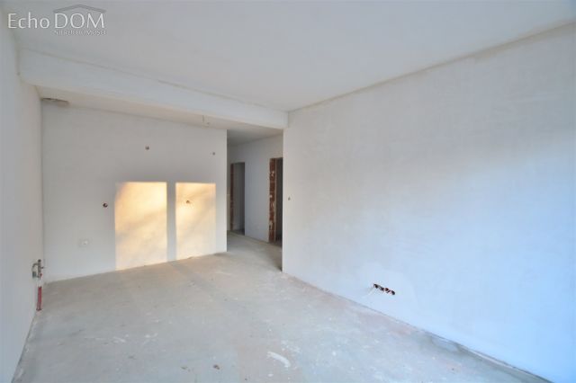 Mieszkanie 3-pokojowe Libertów. Zdjęcie 3