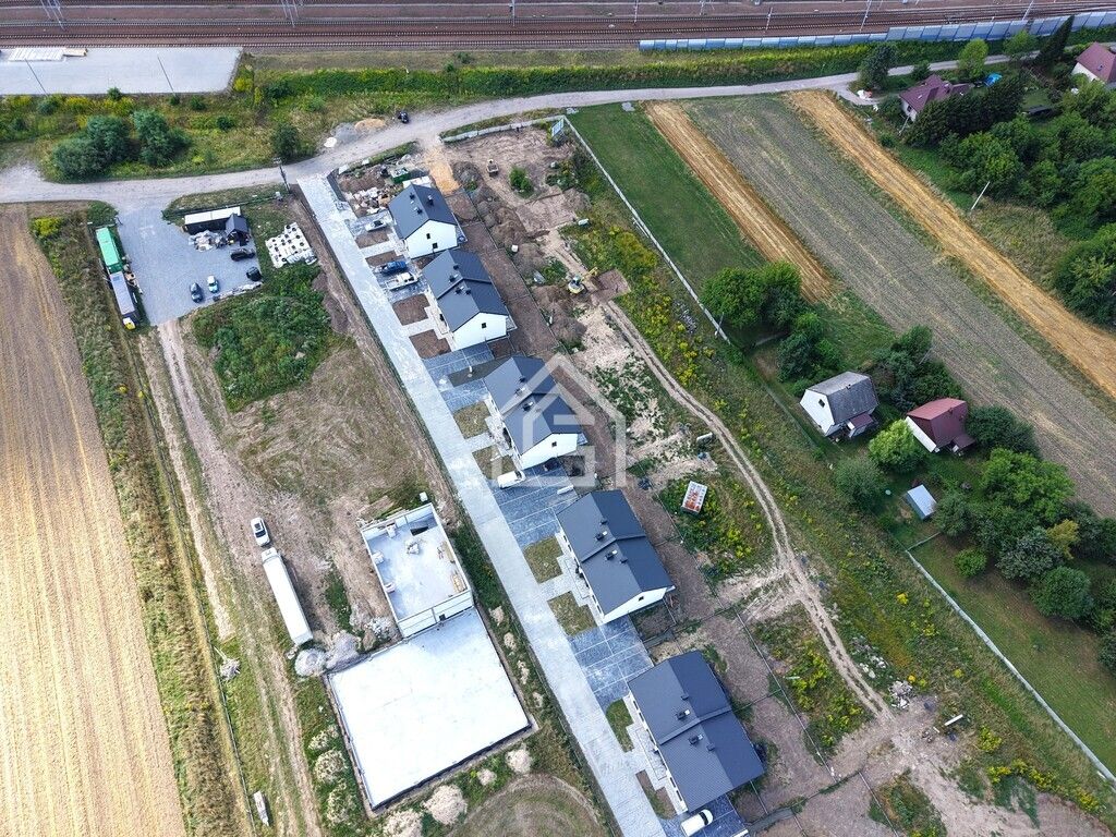 dom wolnostojący, 5 pokoi Podłęże. Zdjęcie 3