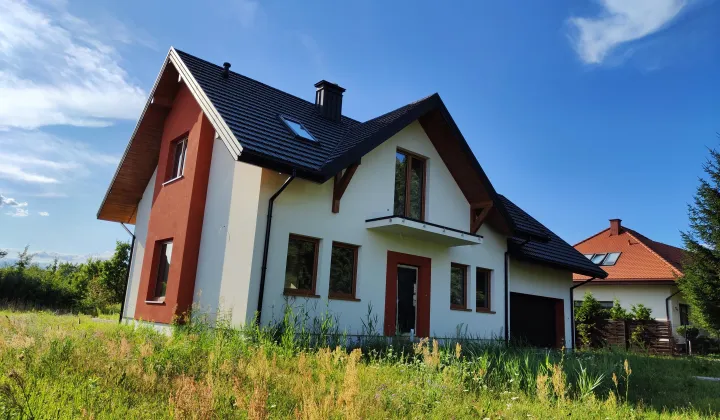 dom wolnostojący, 6 pokoi Desno, ul. Babiego Lata