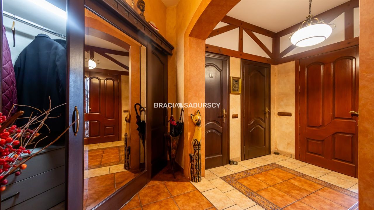 dworek, 8 pokoi Balin, ul. Gwardzistów. Zdjęcie 14