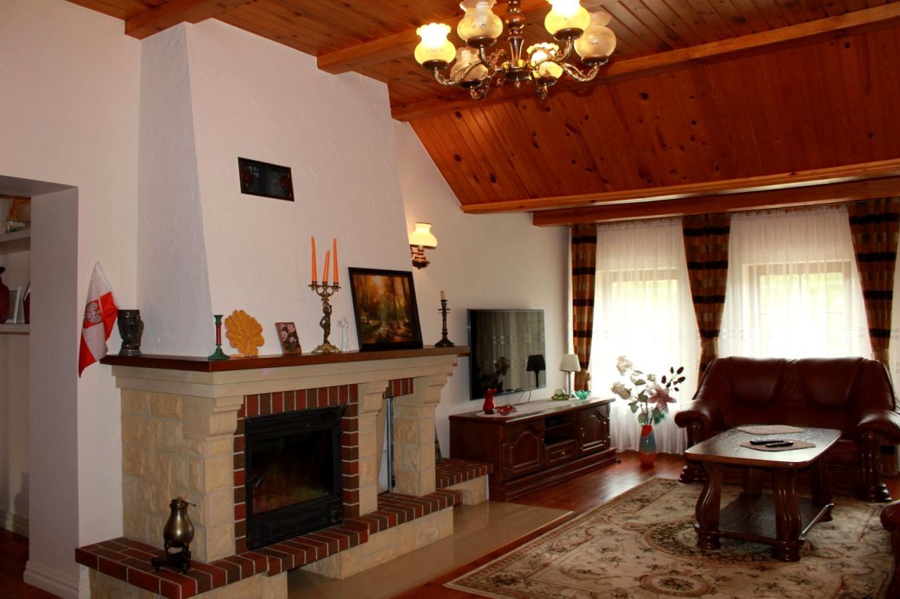 dworek, 11 pokoi Fałków. Zdjęcie 9