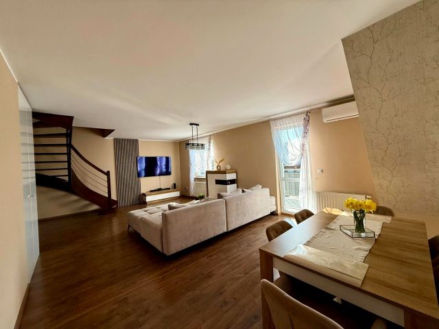 Mieszkanie 3-pokojowe Legnica Bielany, ul. płk. Karola Myrka. Zdjęcie 1