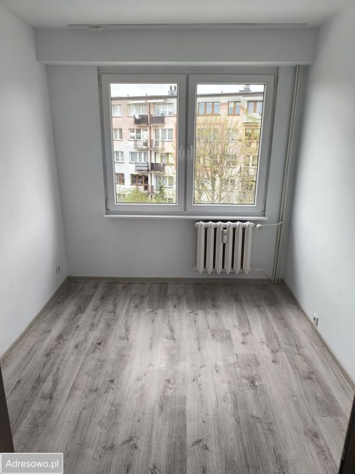 Mieszkanie 4-pokojowe Kutno, ul. Bolesława Chrobrego. Zdjęcie 2