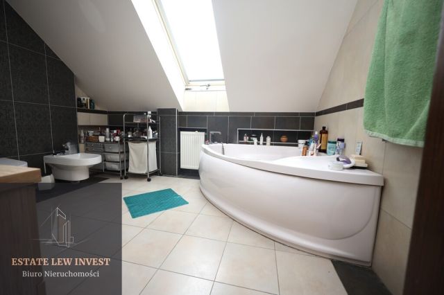 dom wolnostojący, 7 pokoi Bykowce, ul. Łany. Zdjęcie 35