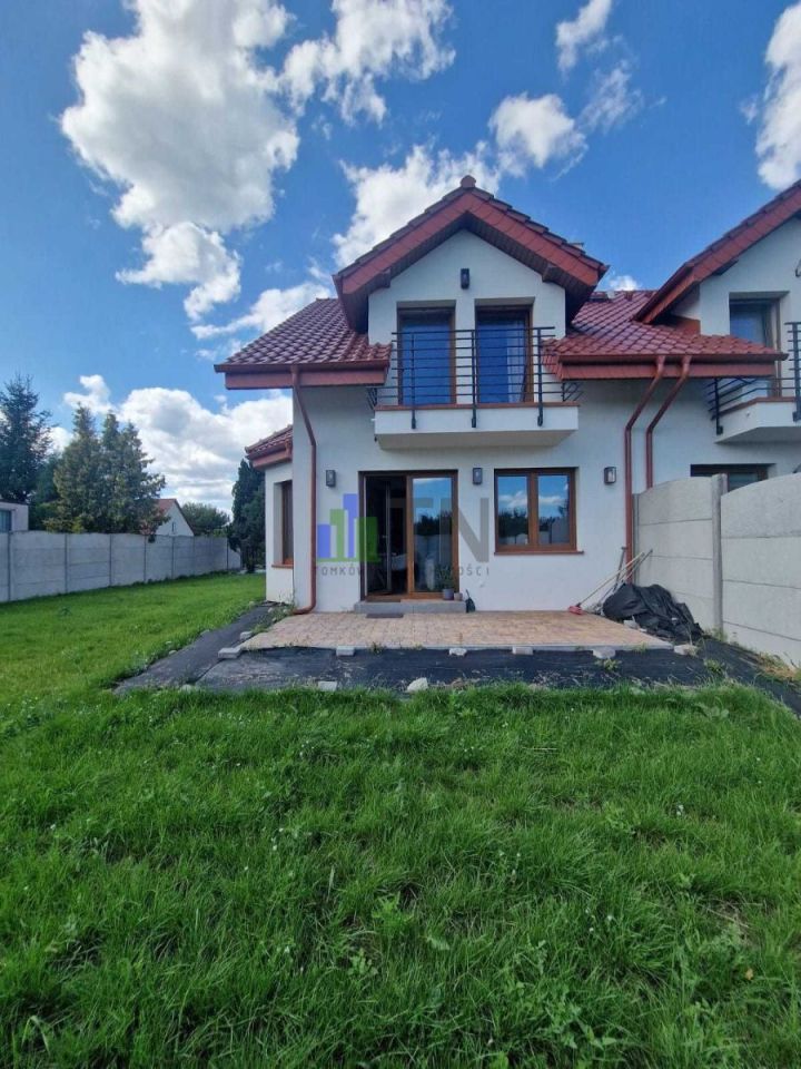 bliźniak, 4 pokoje Jelcz-Laskowice, ul. Oławska. Zdjęcie 2