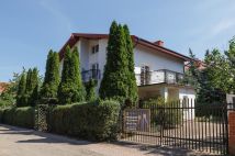 dom wolnostojący, 10 pokoi Marki