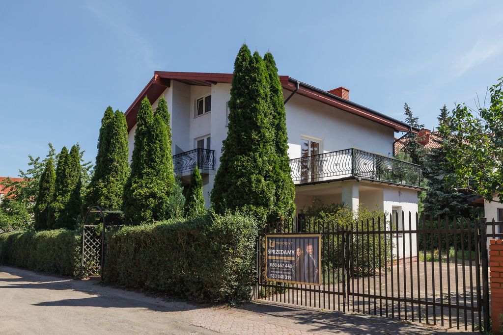 dom wolnostojący, 10 pokoi Marki