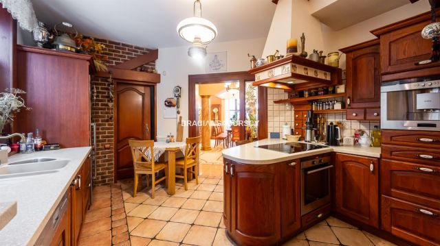 dworek, 8 pokoi Balin, ul. Gwardzistów. Zdjęcie 17