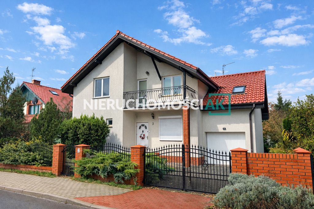 dom wolnostojący, 5 pokoi Konin, ul. Azaliowa. Zdjęcie 1