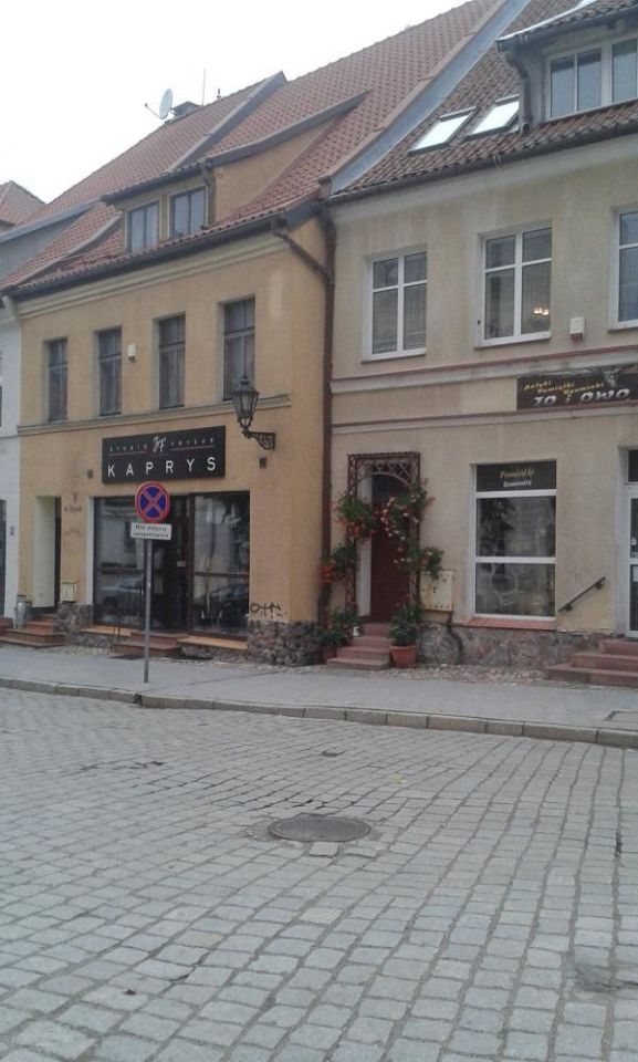 kamienica, 8 pokoi Reszel, ul. Rynek. Zdjęcie 2