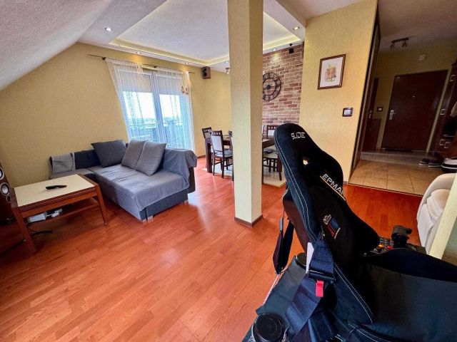 Mieszkanie 3-pokojowe Tychy, ul. Jana Barona. Zdjęcie 1