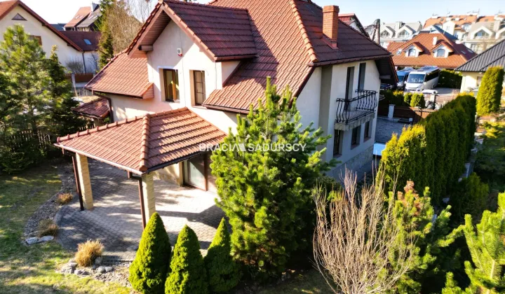 dom wolnostojący, 7 pokoi Kraków Dębniki, ul. Sławomira Odrzywolskiego