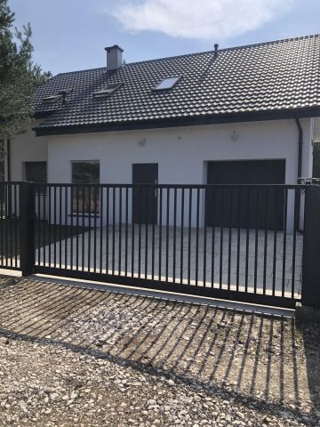dom wolnostojący, 5 pokoi Białe. Zdjęcie 4