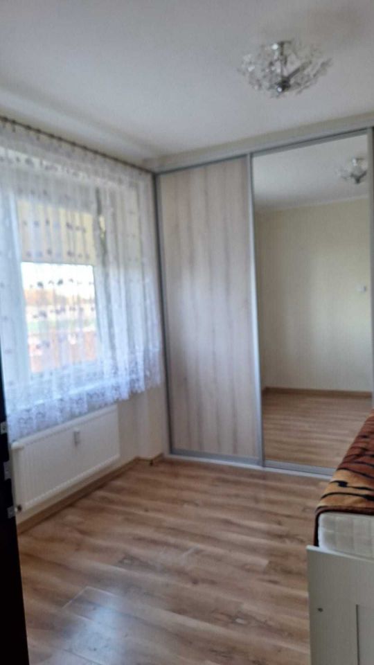 Mieszkanie 4-pokojowe Brzeg Dolny Warzyn, ul. Juliusza Słowackiego. Zdjęcie 2