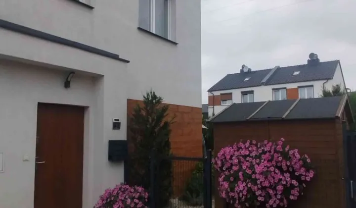 bliźniak, 4 pokoje Pobiedziska, ul. Fuksjowa