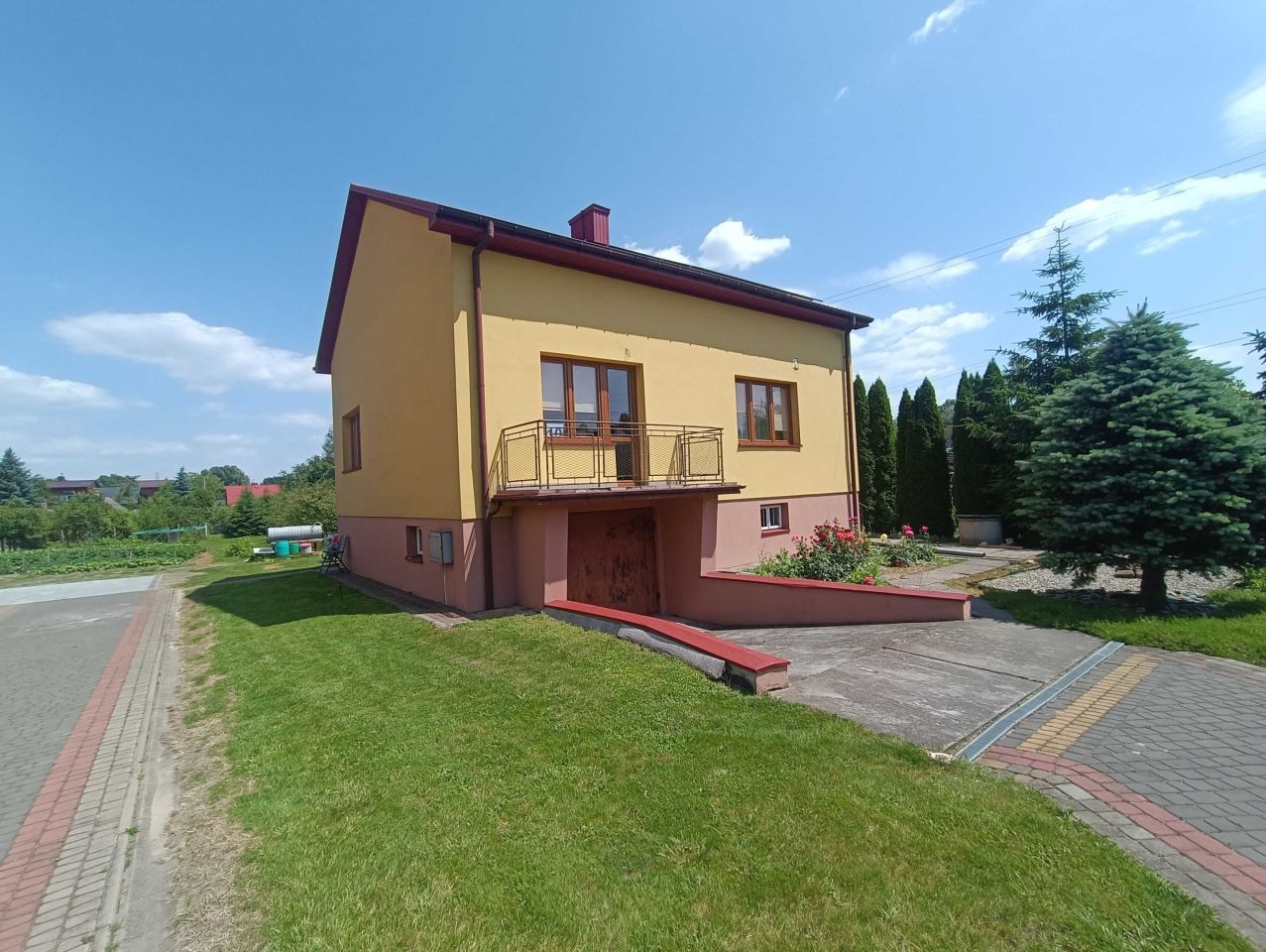 dom wolnostojący, 3 pokoje Ostrowiec Świętokrzyski, ul. Winnica