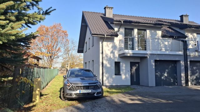 bliźniak, 4 pokoje Śledziejowice. Zdjęcie 7