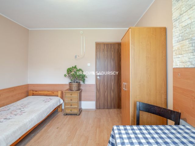 dom wolnostojący, 6 pokoi Zakopane Krzeptówki. Zdjęcie 13