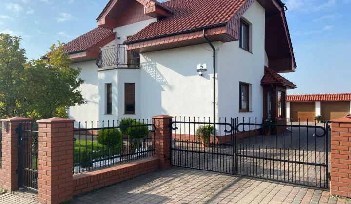 dom wolnostojący, 5 pokoi Trzeciewnica