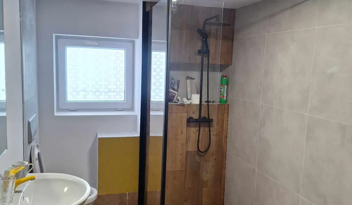 dom wolnostojący, 4 pokoje Jankowo-Młodzianowo, ul. Główna
